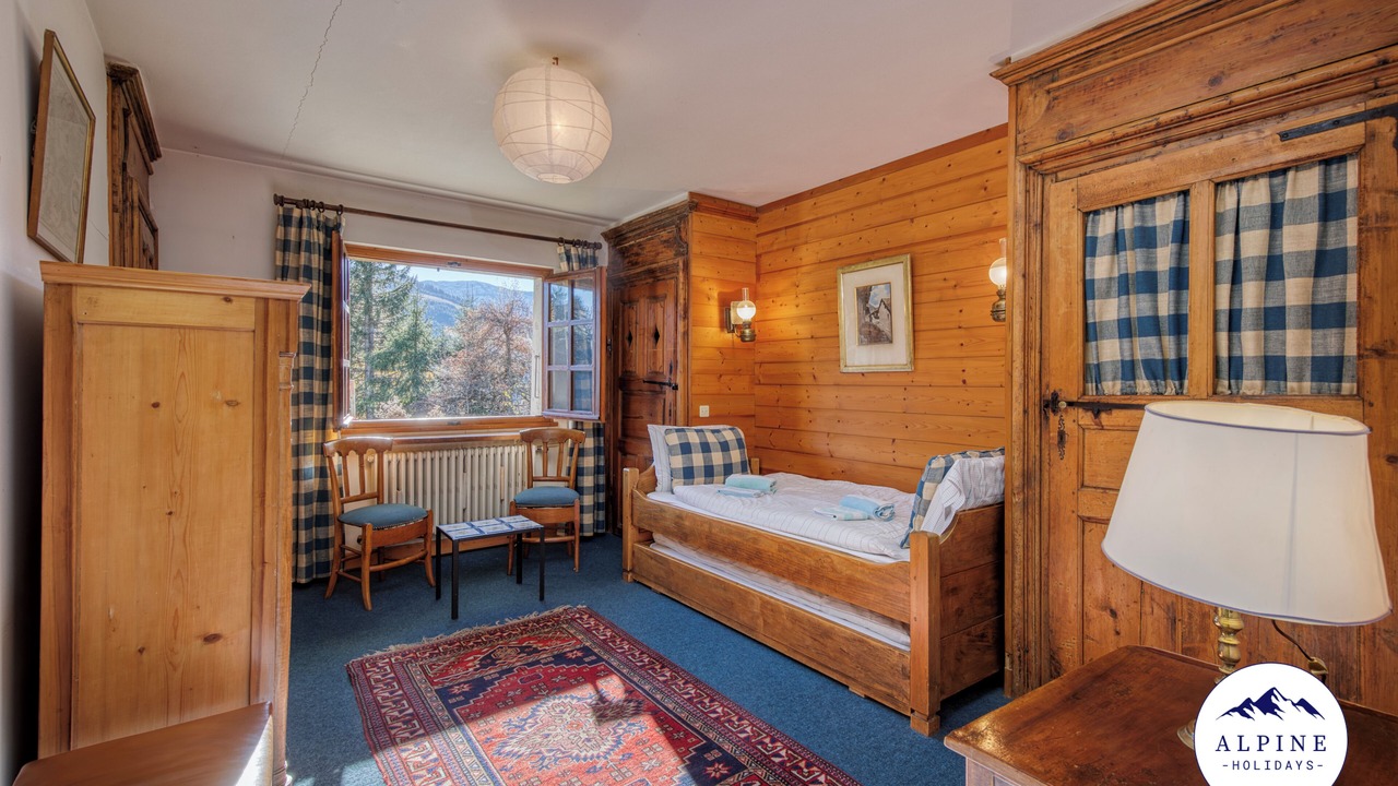 Photo of Bedroom in Demi-Quartier