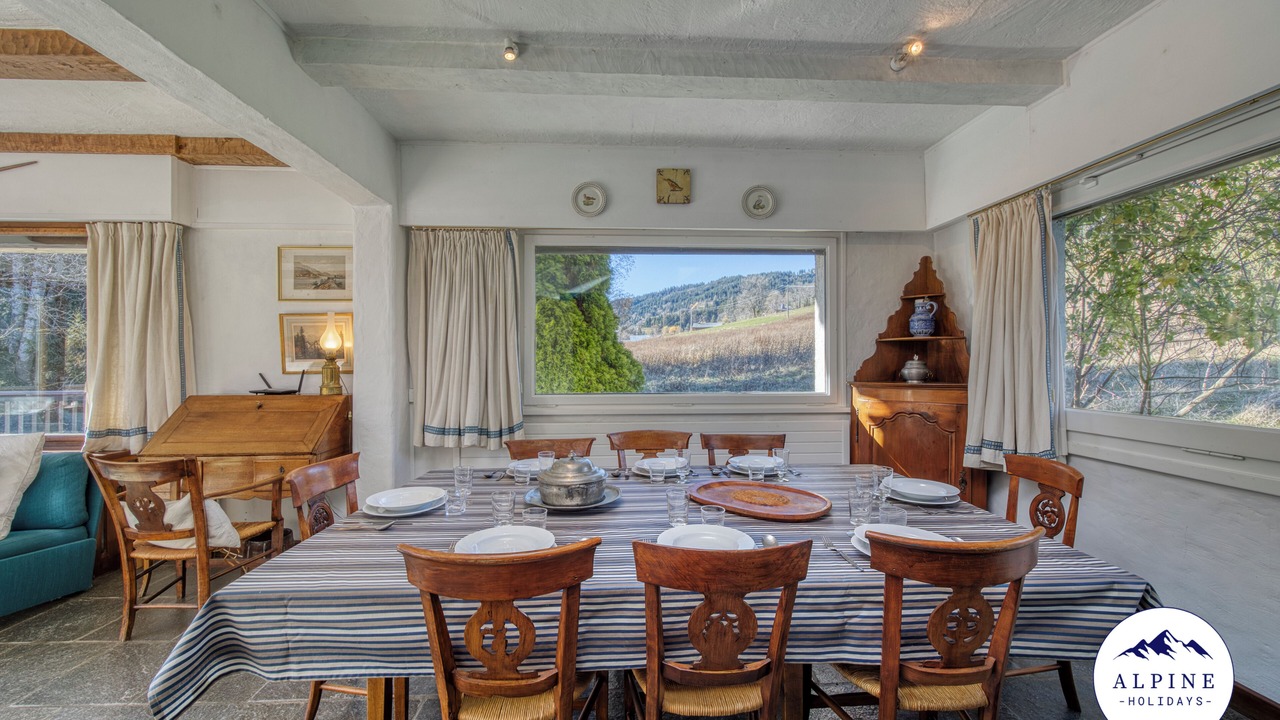 Photo of Others in Demi-Quartier