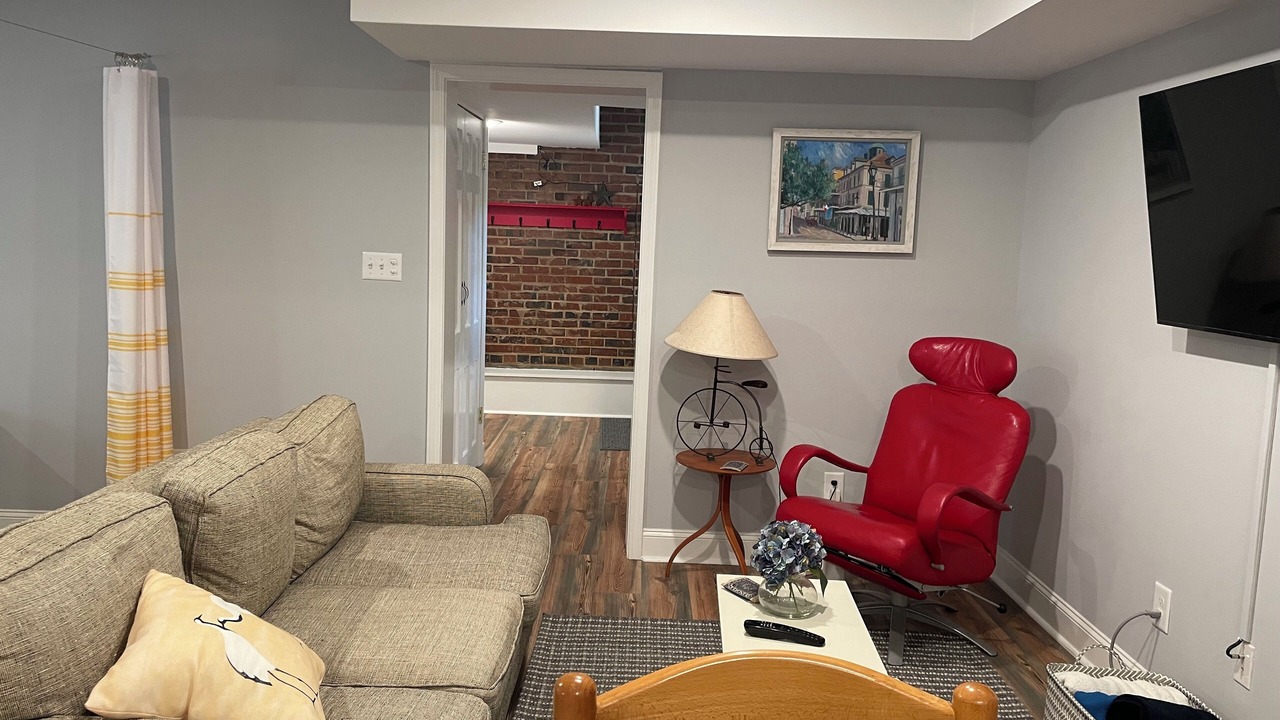 Photo of Livingroom in Chapel Hill