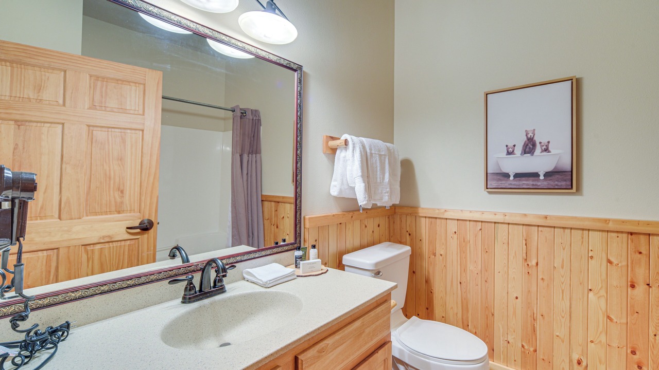 Photo of Bathroom in Two Harbors