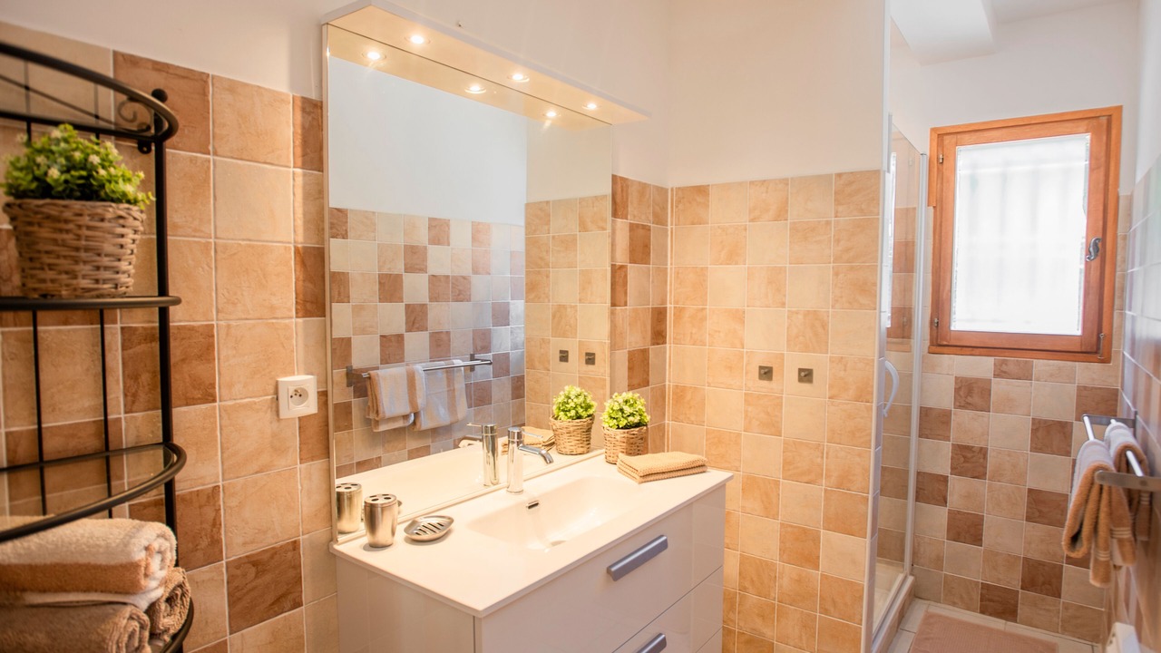 Photo of Bathroom in Tourtour