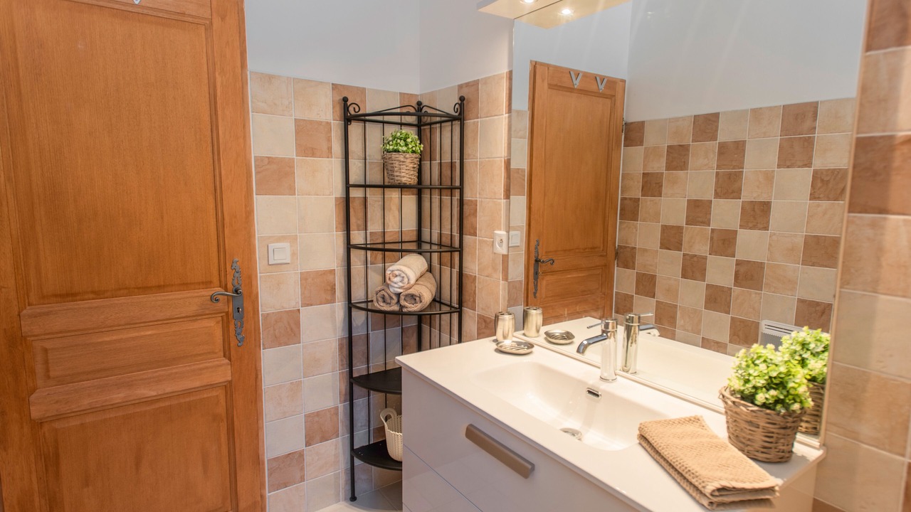 Photo of Bathroom in Tourtour