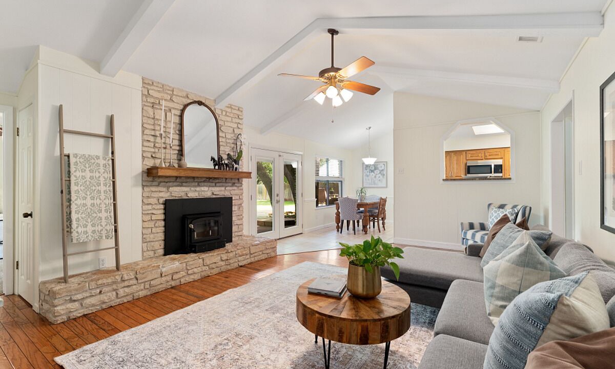 Photo of Livingroom in Round Rock West