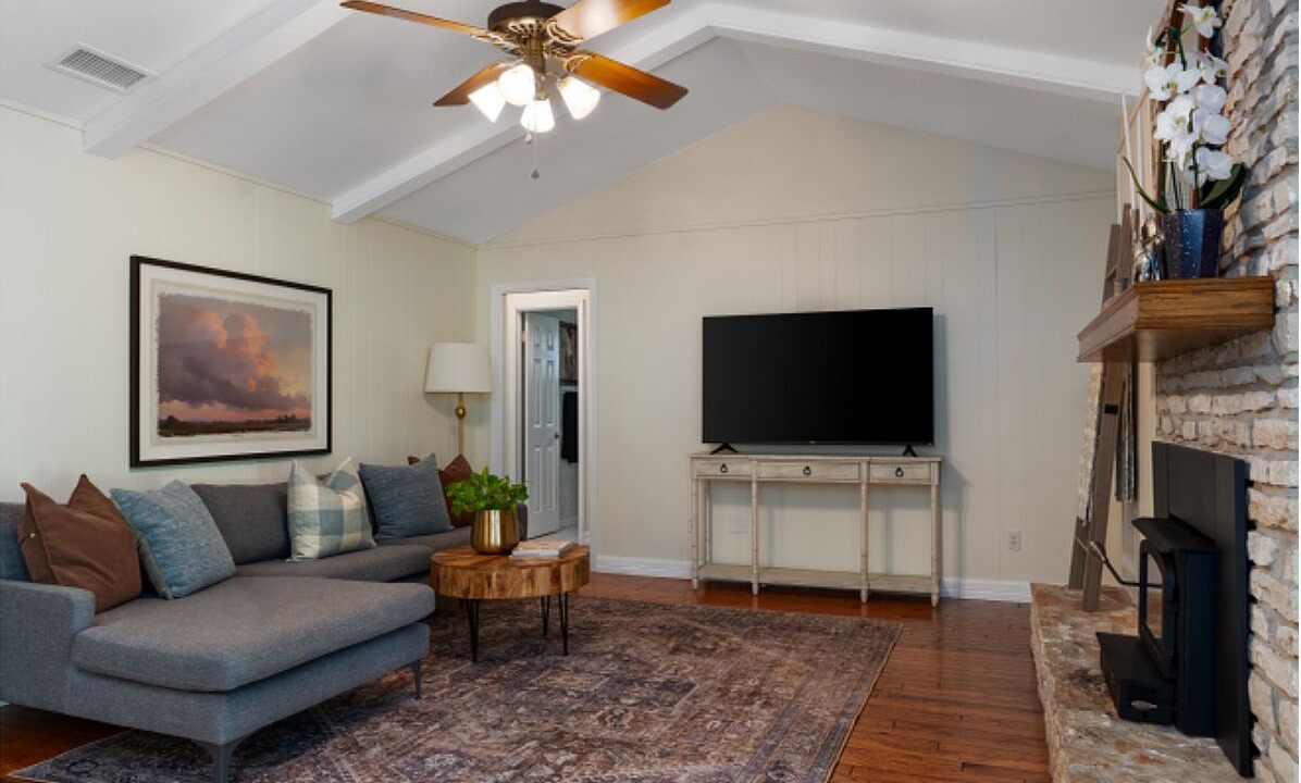 Photo of Livingroom in Round Rock West