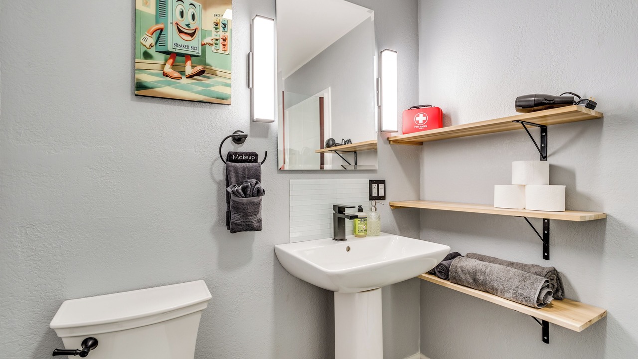 Photo of Bathroom in College Hill