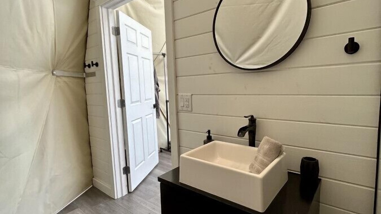 Photo of Bathroom in West Bay