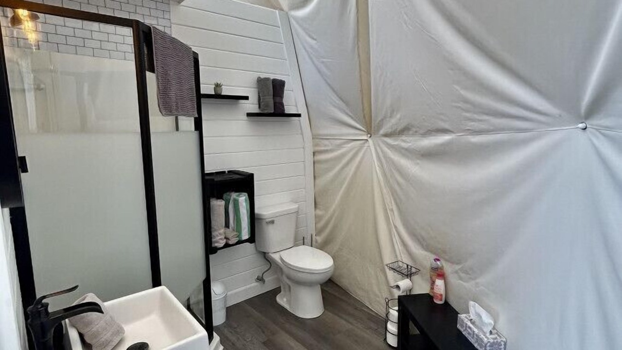 Photo of Bathroom in West Bay