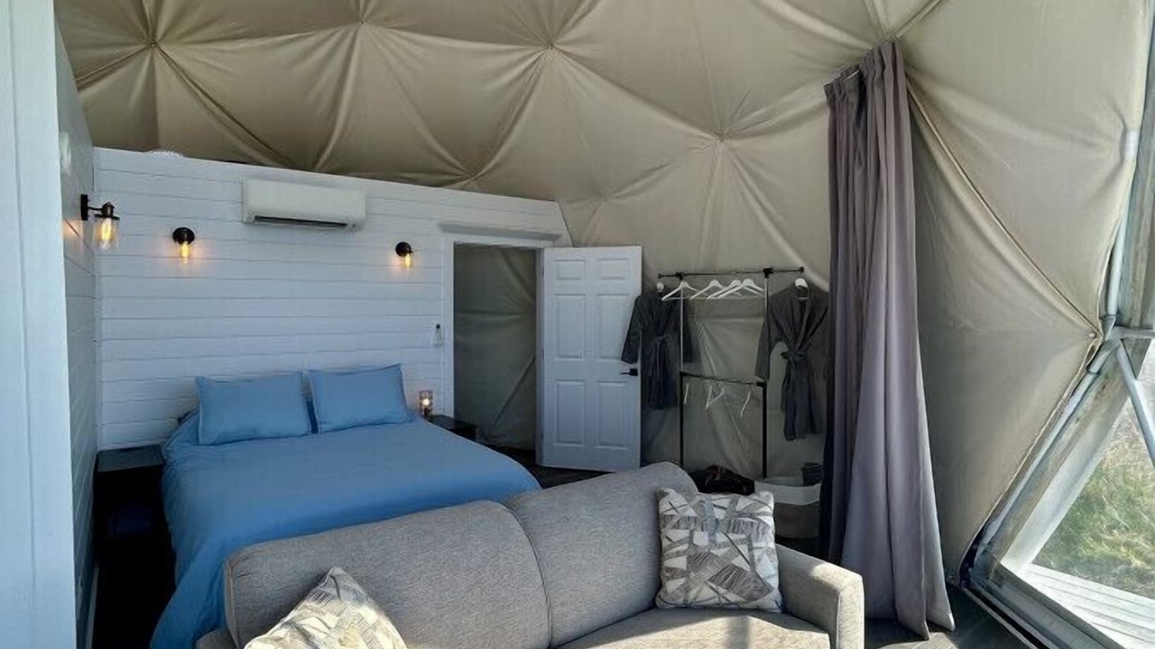 Photo of Bedroom in West Bay