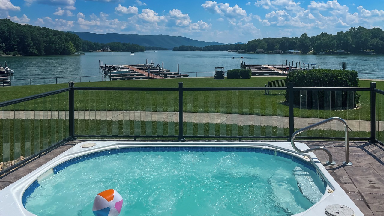 Photo of Others in Smith Mountain Lake