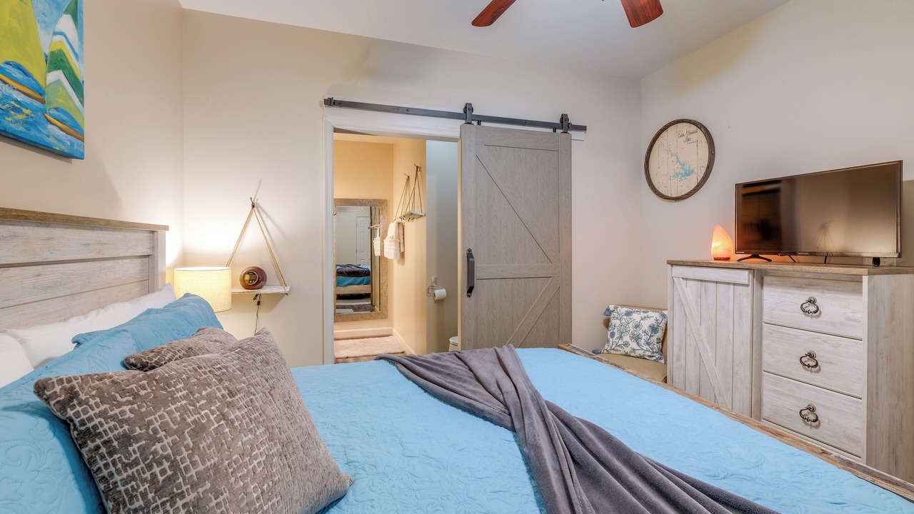 Photo of Bedroom in Smith Mountain Lake