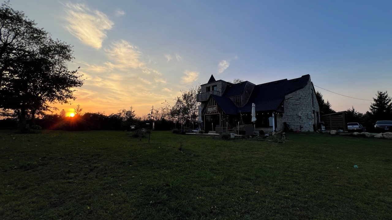 Photo of Outdoor in Grey Highlands
