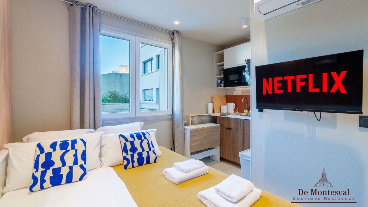 Photo of Bedroom in Notre-Dame-des-Champs