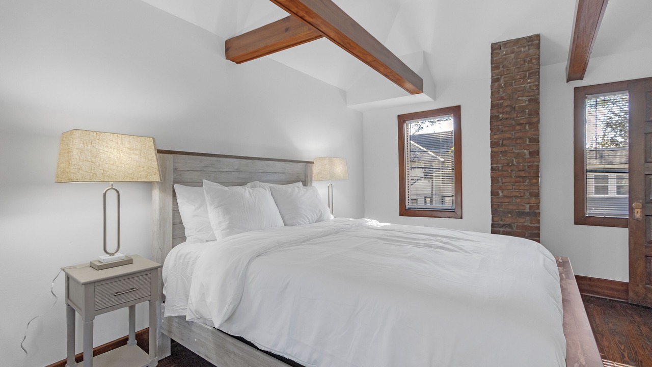 Photo of Bedroom in Central Gardens