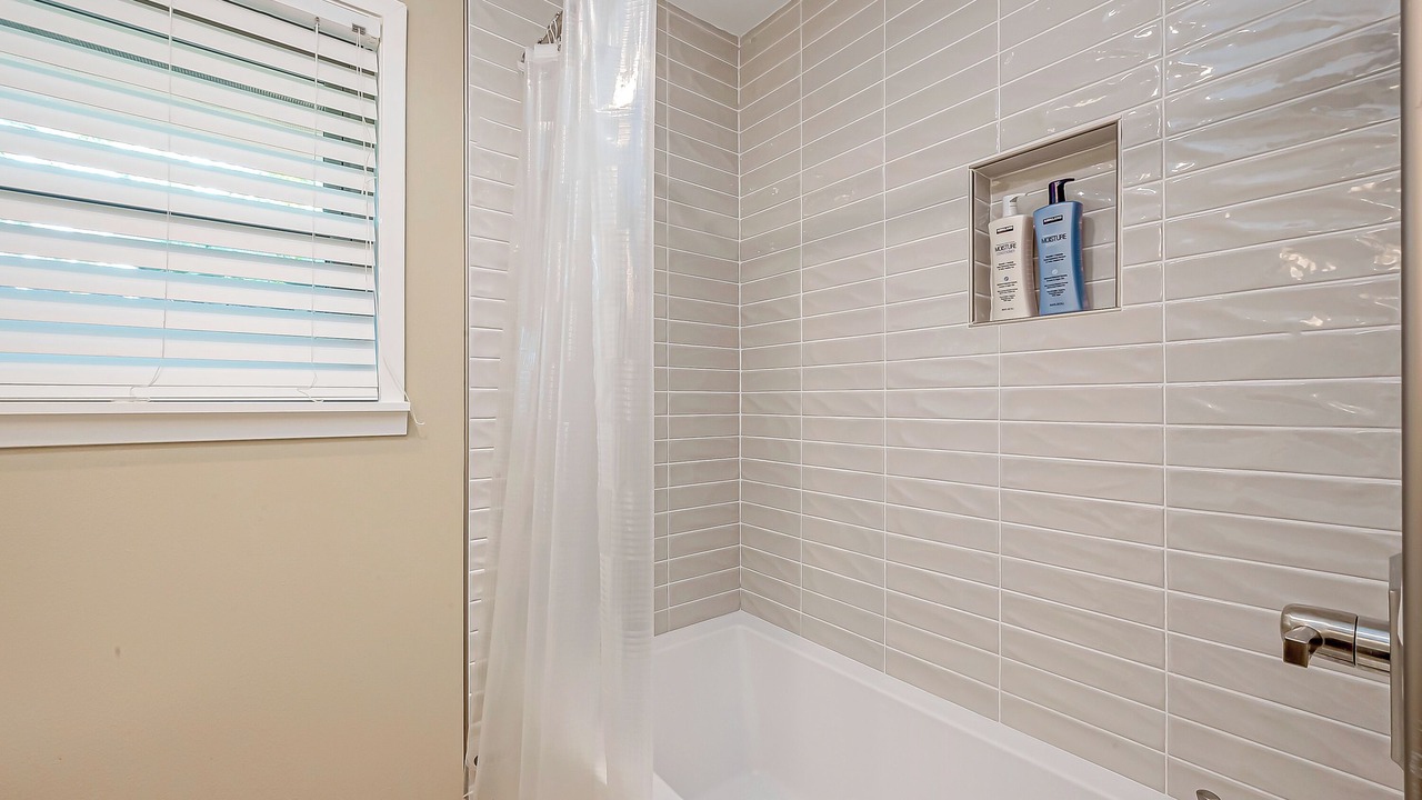 Photo of Bathroom in Willow Meadows/Willowbend Area