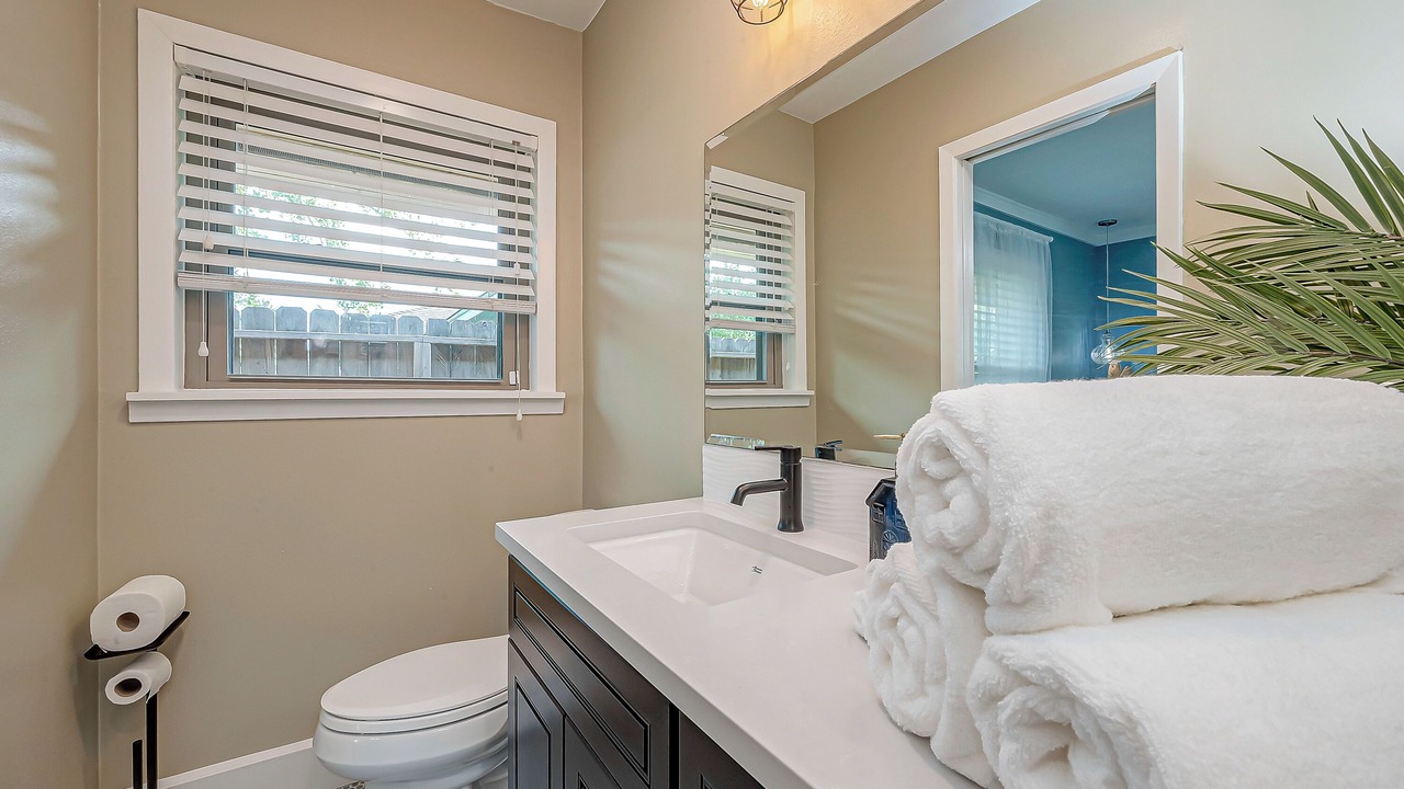 Photo of Bathroom in Willow Meadows/Willowbend Area