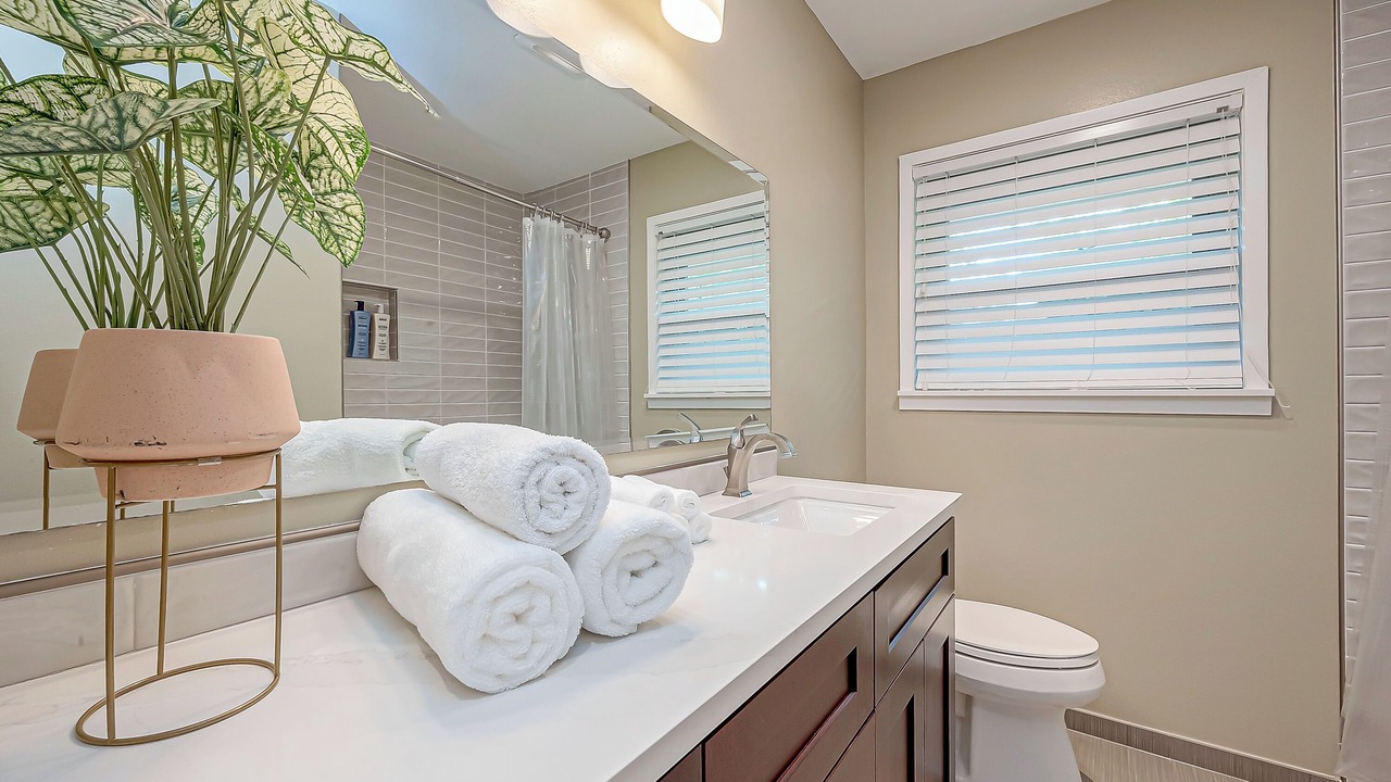 Photo of Bathroom in Willow Meadows/Willowbend Area
