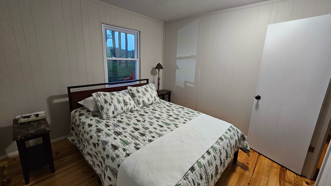 Photo of Bedroom in Grubville