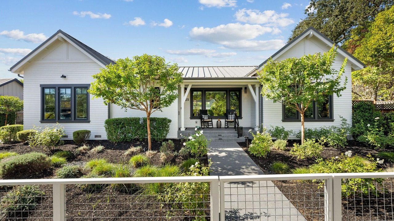 Photo of Patio Balcony in St. Helena