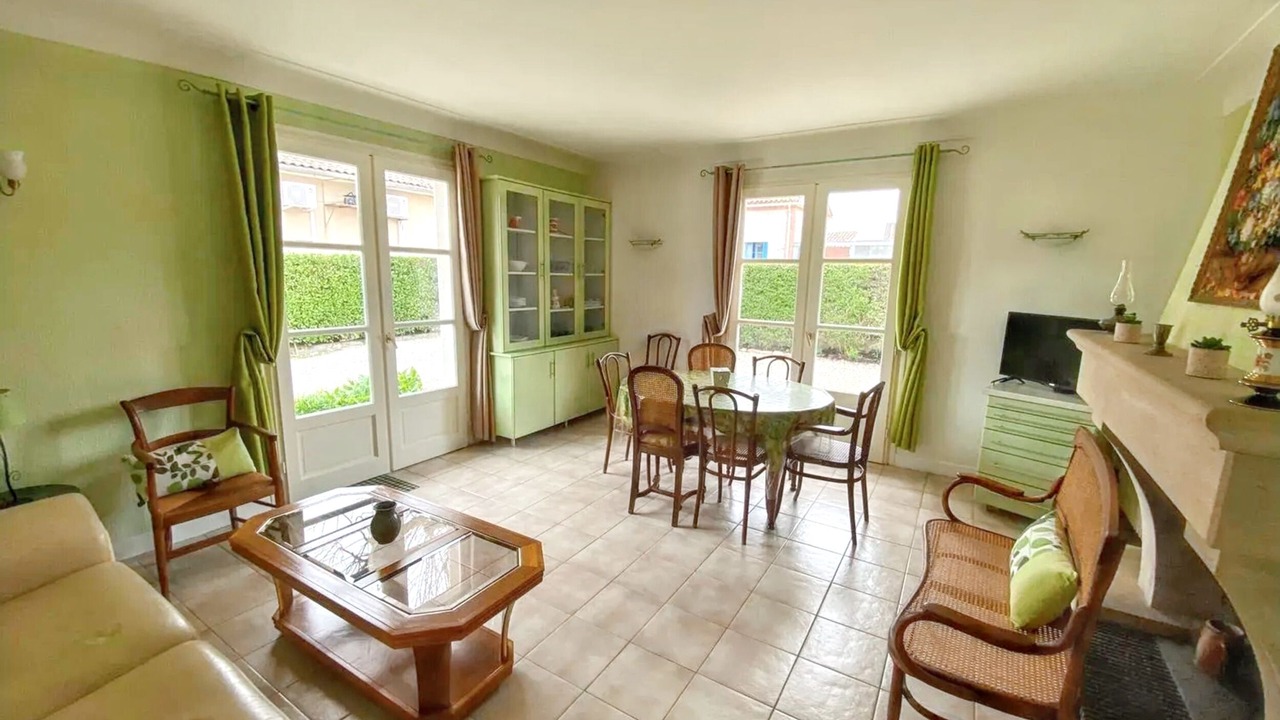 Photo of Livingroom in La Ville-Dieu-du-Temple