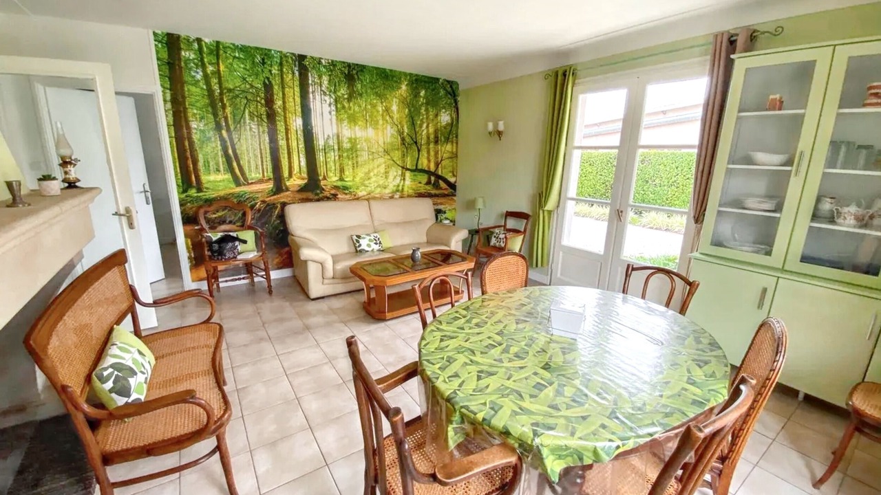 Photo of Livingroom in La Ville-Dieu-du-Temple