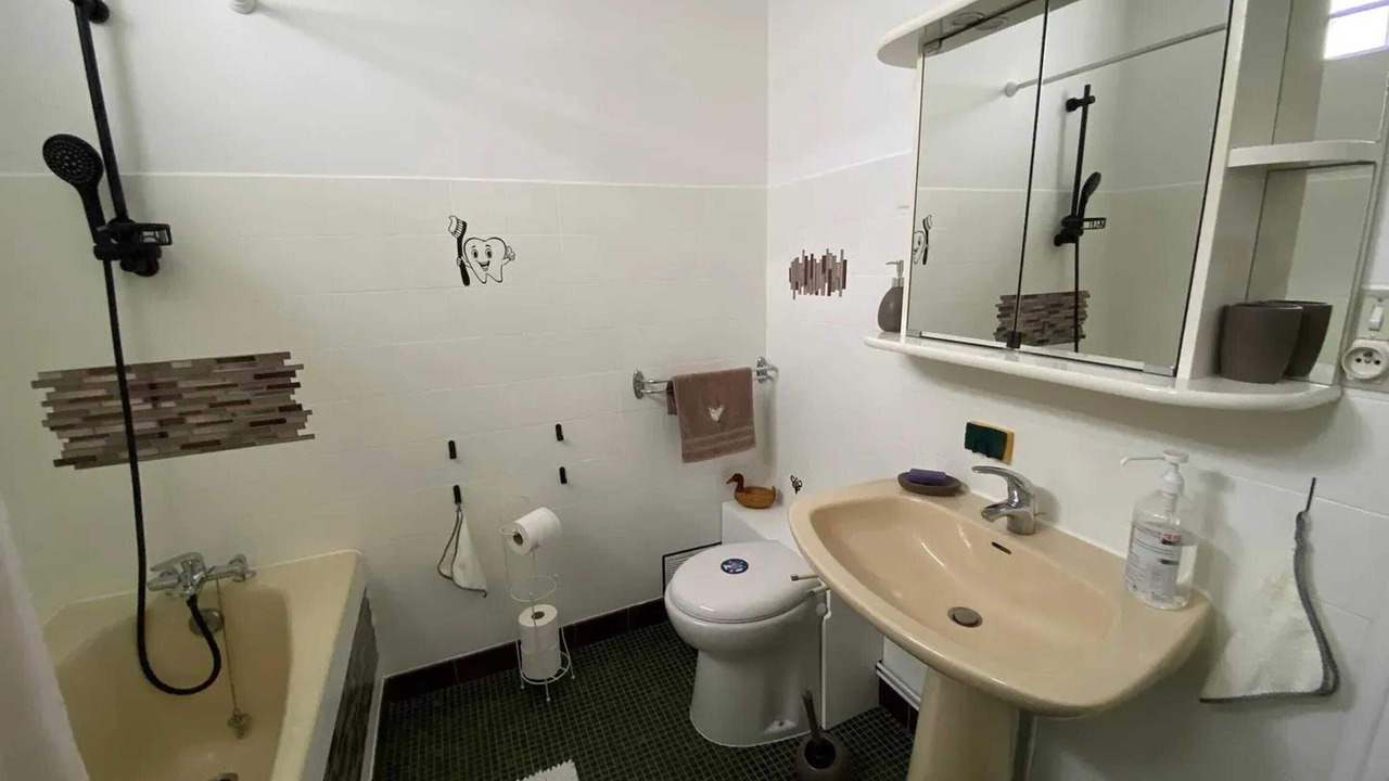Photo of Bathroom in La Ville-Dieu-du-Temple
