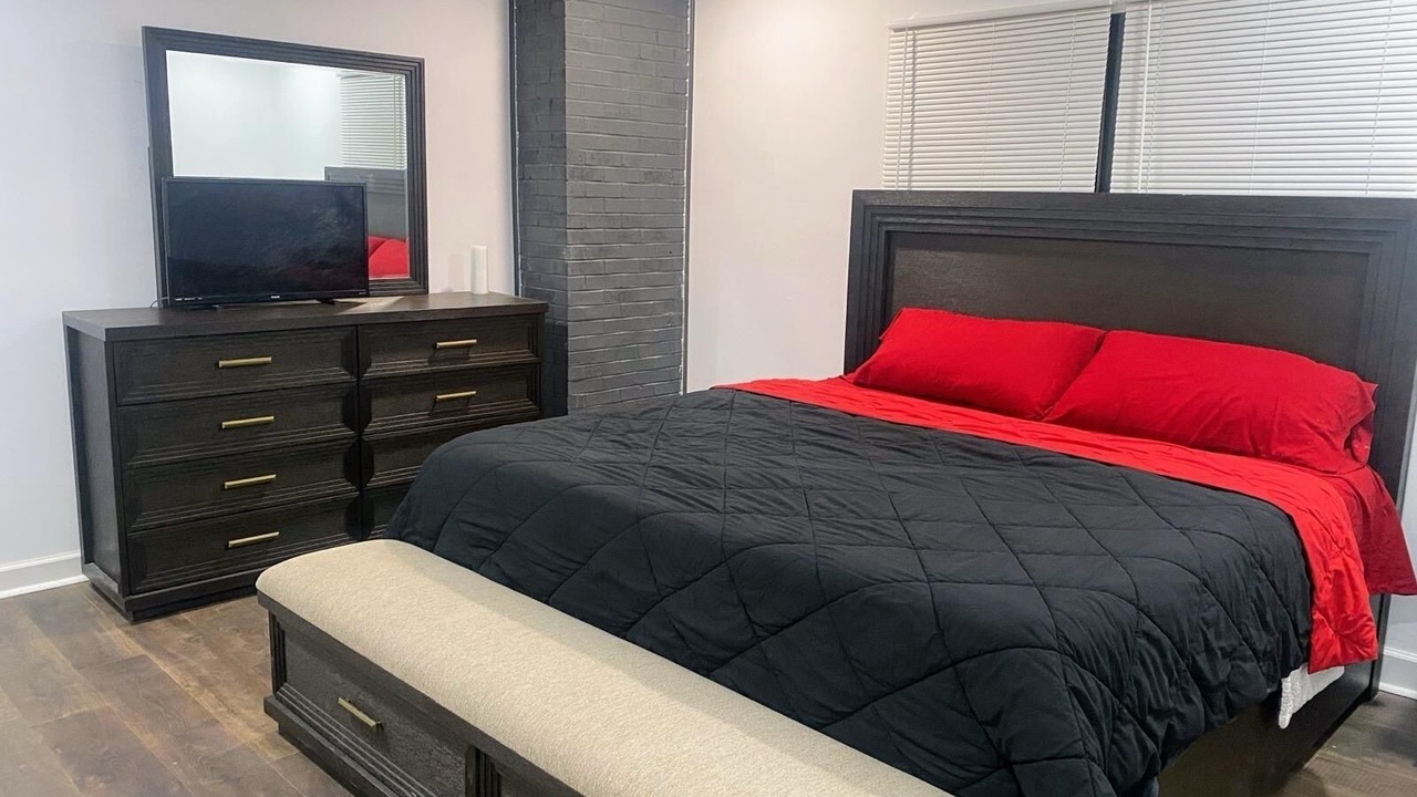 Photo of Bedroom in Belleville