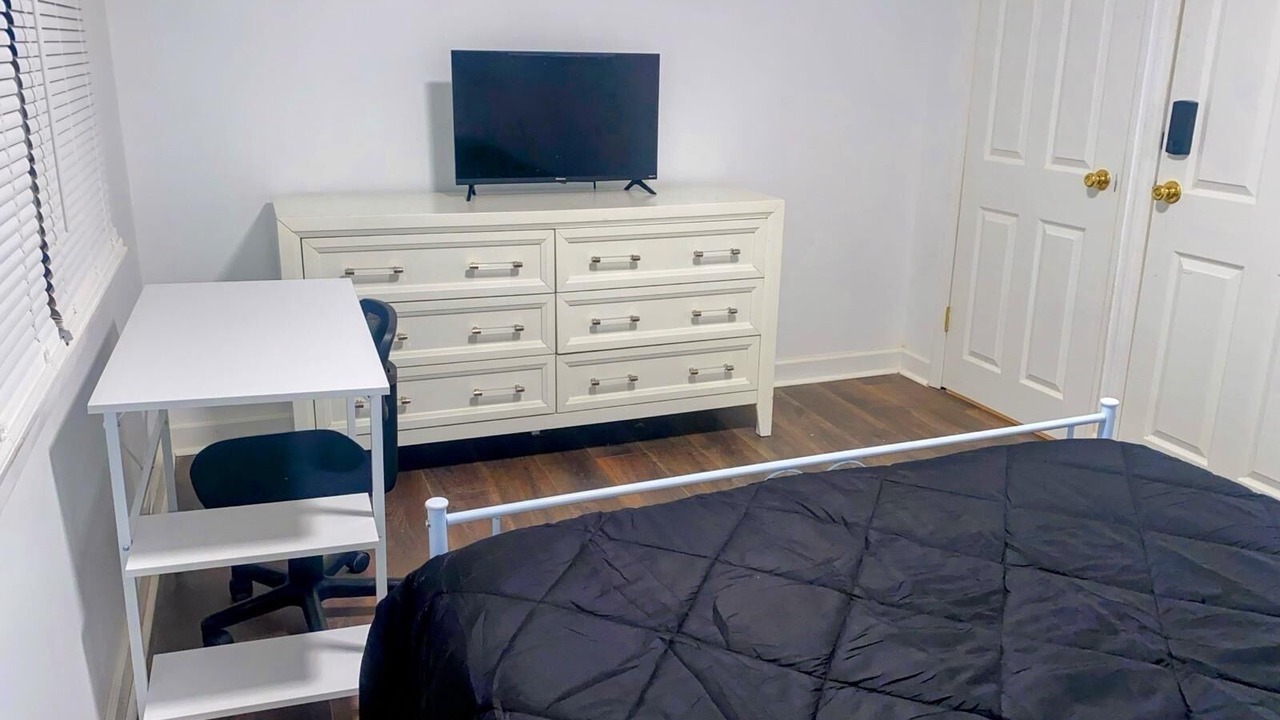 Photo of Bedroom in Belleville