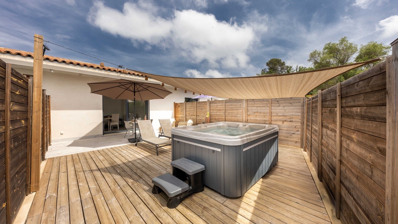 Photo of Patio Balcony in Les Maillans