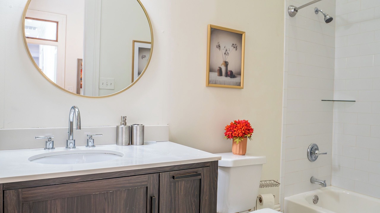 Photo of Bathroom in South 7th Ward