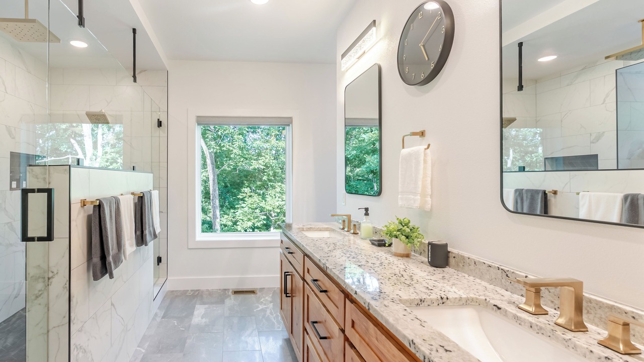 Photo of Bathroom in Lost Bridge Village