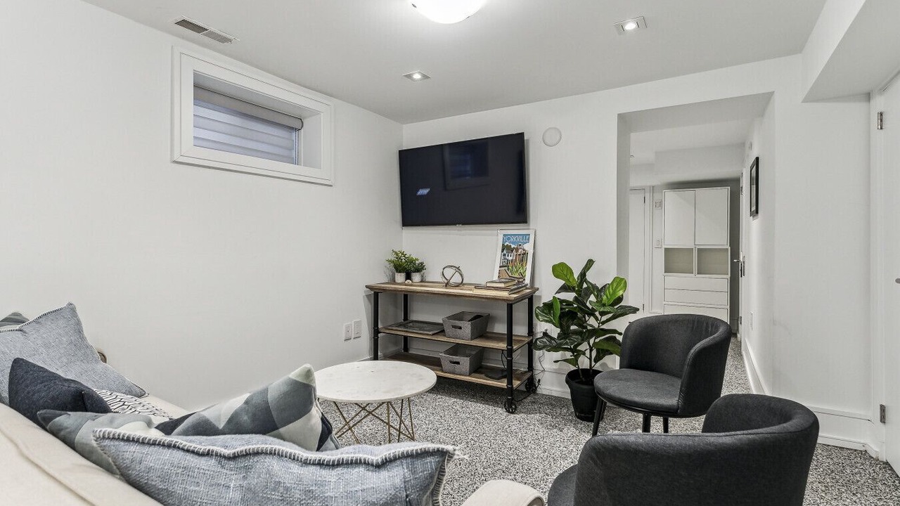 Photo of Livingroom in Yorkville