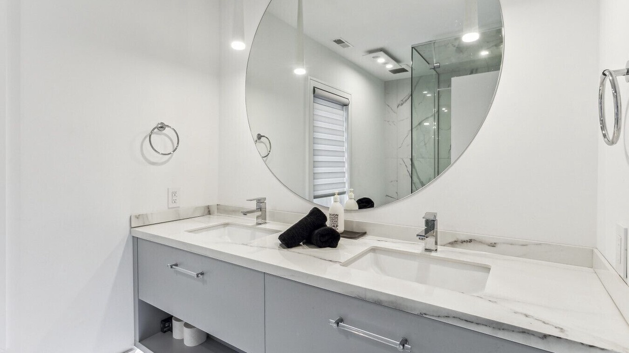 Photo of Bathroom in Yorkville
