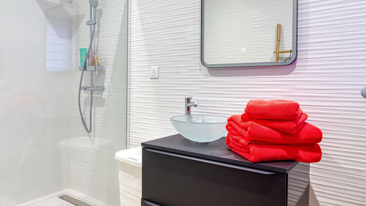 Photo of Bathroom in Marquise