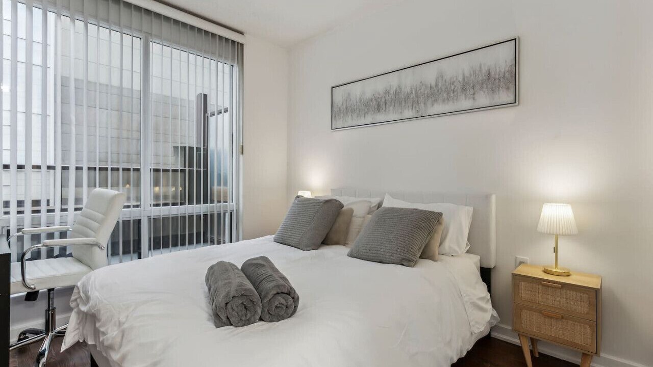 Photo of Bedroom in Bloor-Yorkville