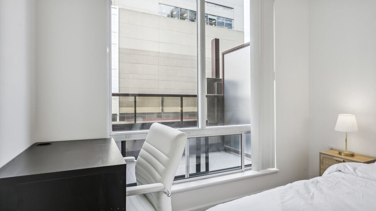 Photo of Bedroom in Bloor-Yorkville