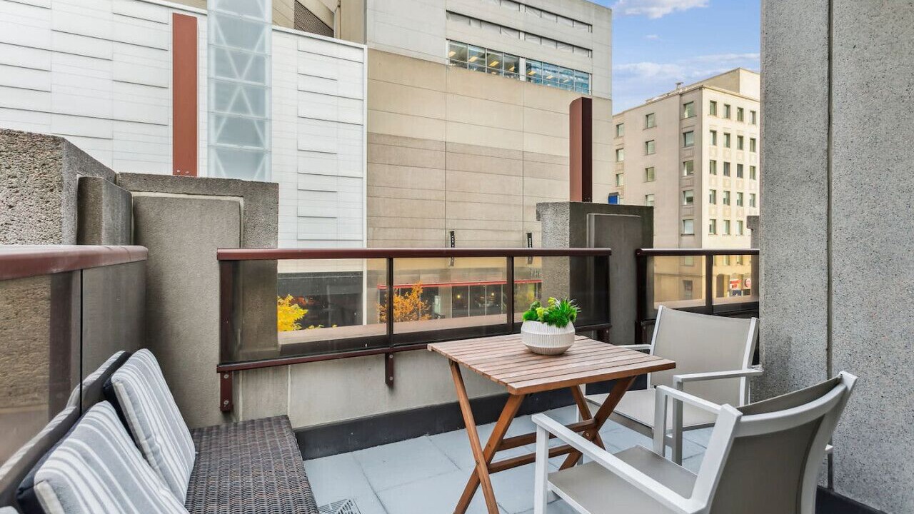 Photo of Outdoor in Bloor-Yorkville