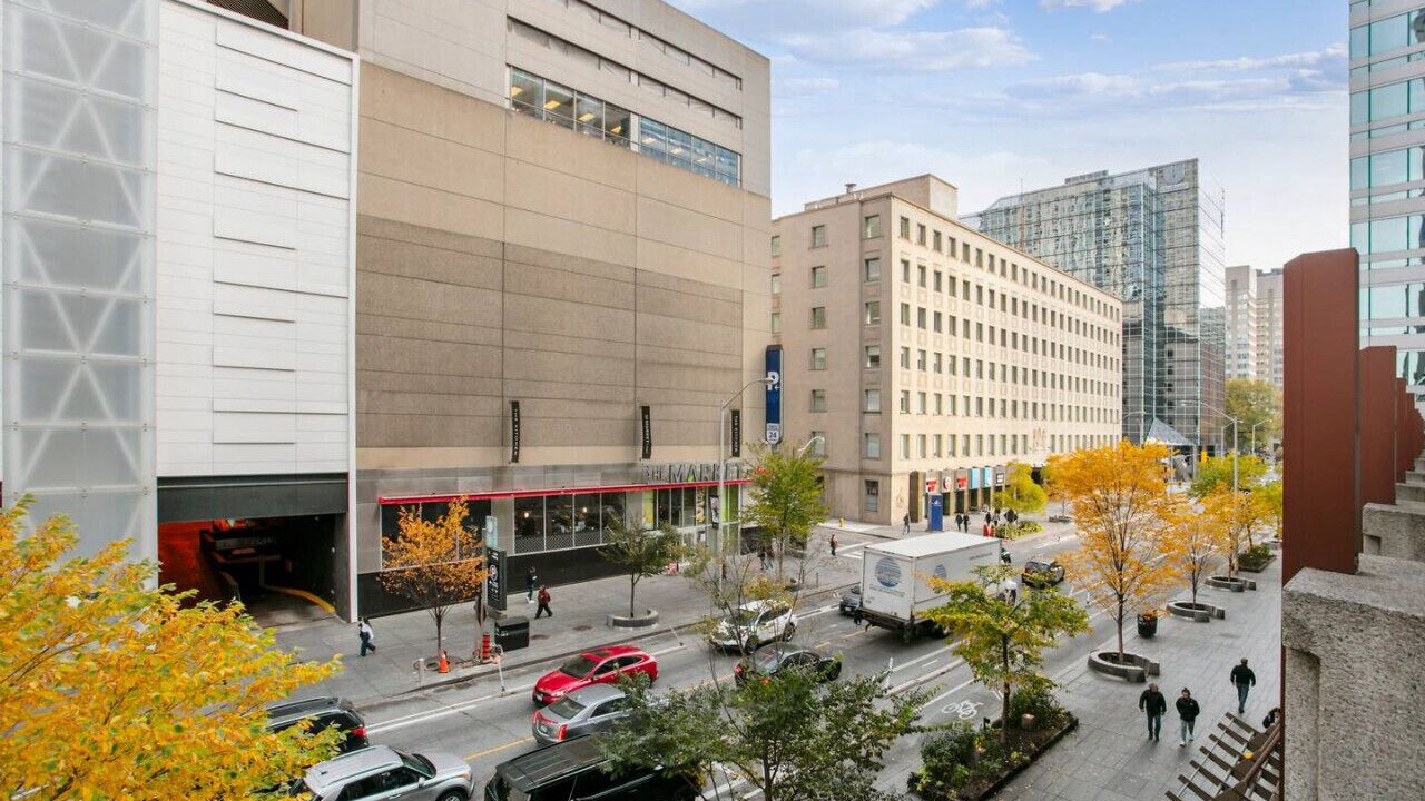Photo of Outdoor in Bloor-Yorkville