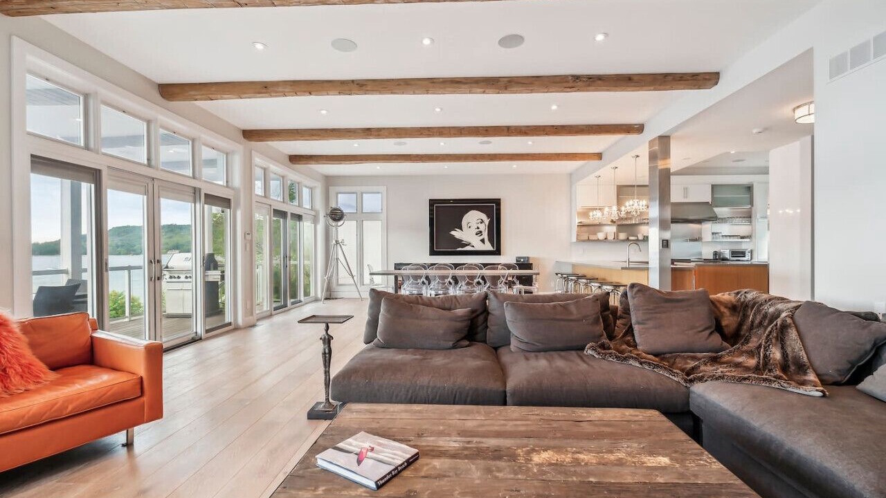 Photo of Livingroom in Tiny