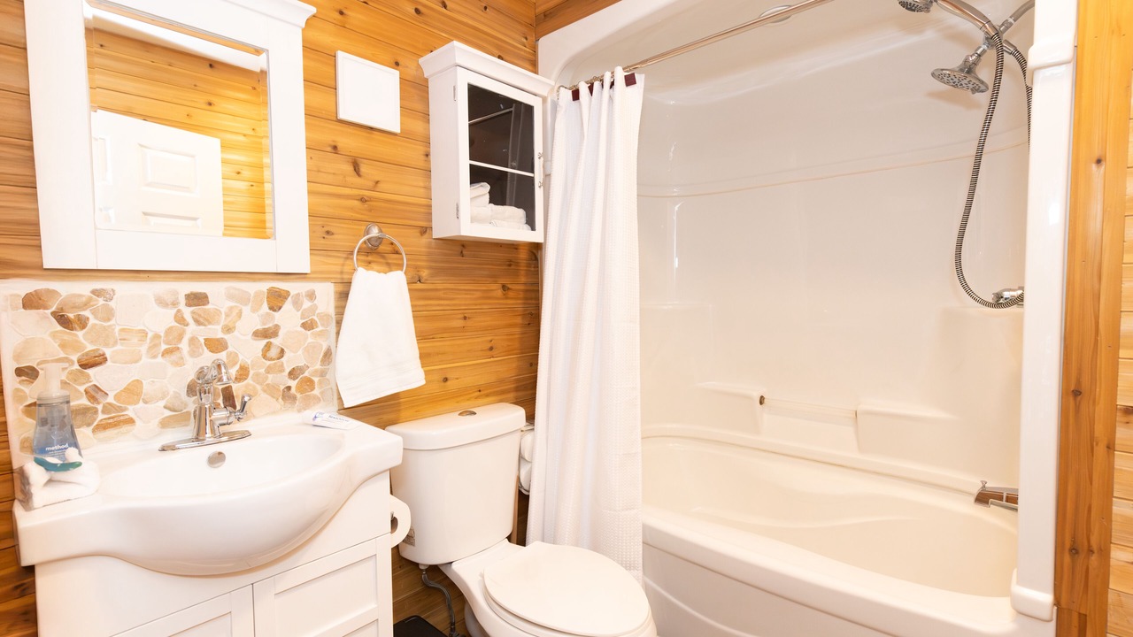 Photo of Bathroom in Kaministiquia