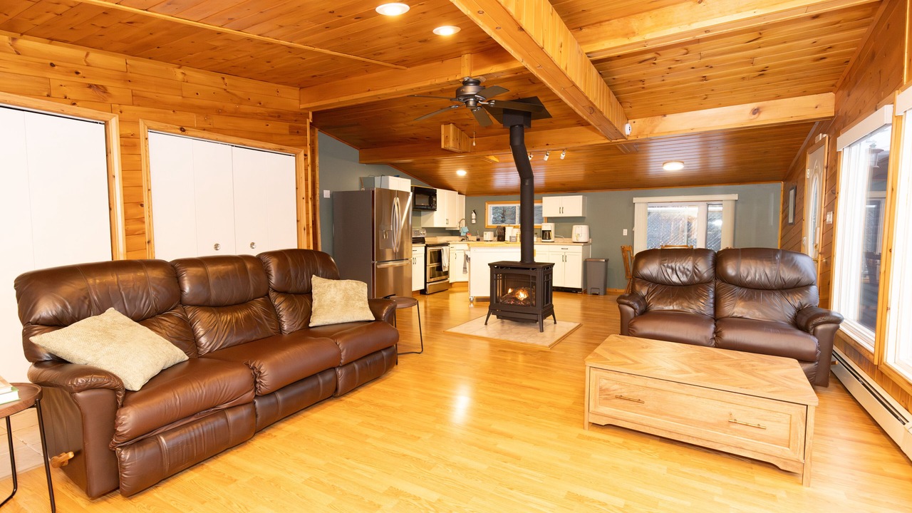 Photo of Livingroom in Kaministiquia
