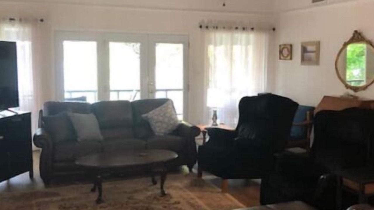 Photo of Livingroom in Buchanan Dam