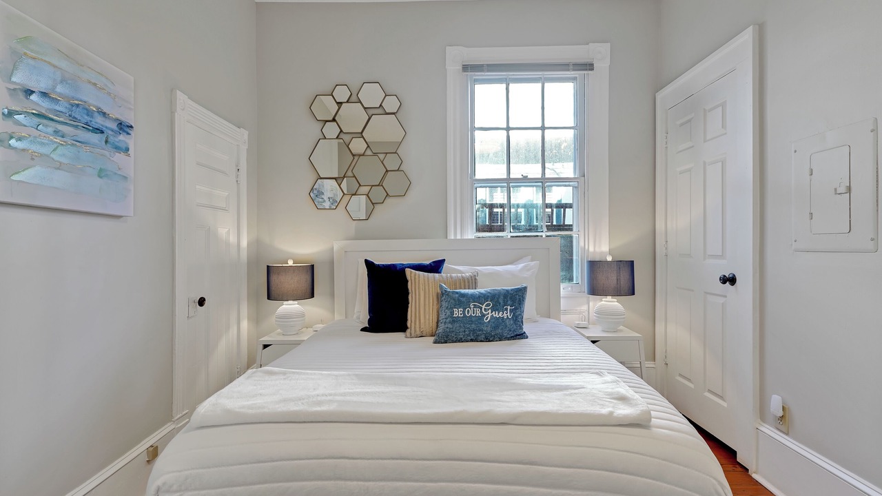 Photo of Bedroom in Wilmington Historic District