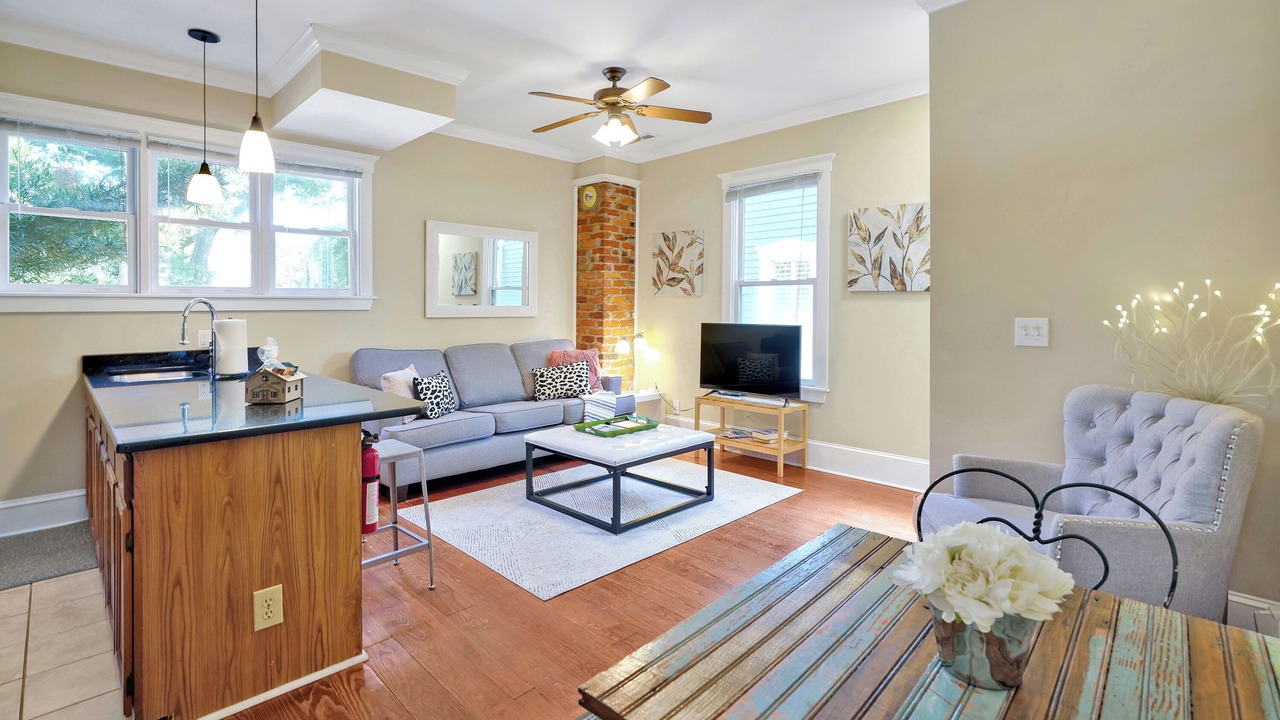 Photo of Livingroom in Wilmington Historic District