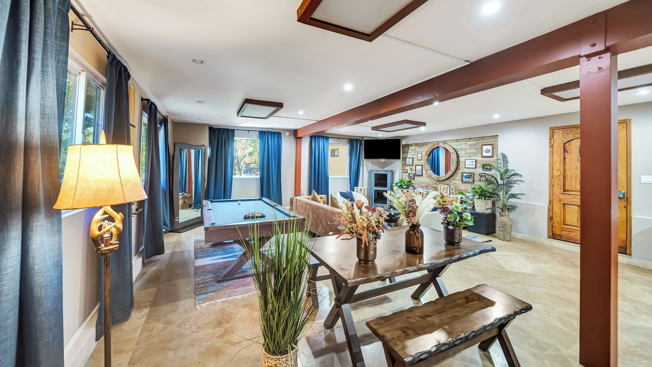 Photo of Bedroom in Agoura Hills