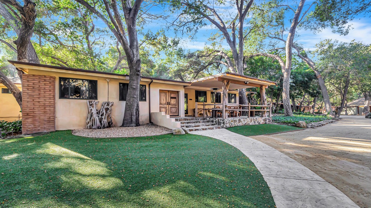 Photo of Outdoor in Agoura Hills
