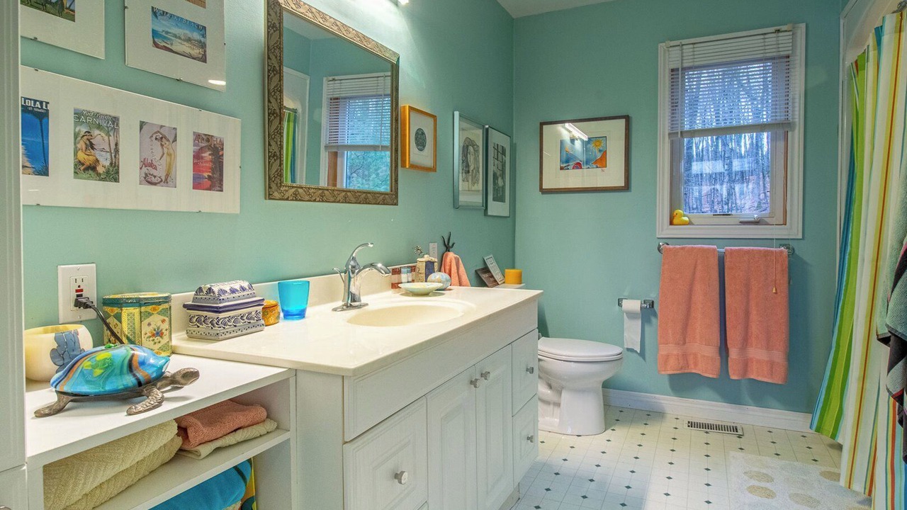 Photo of Bathroom in North Kawartha