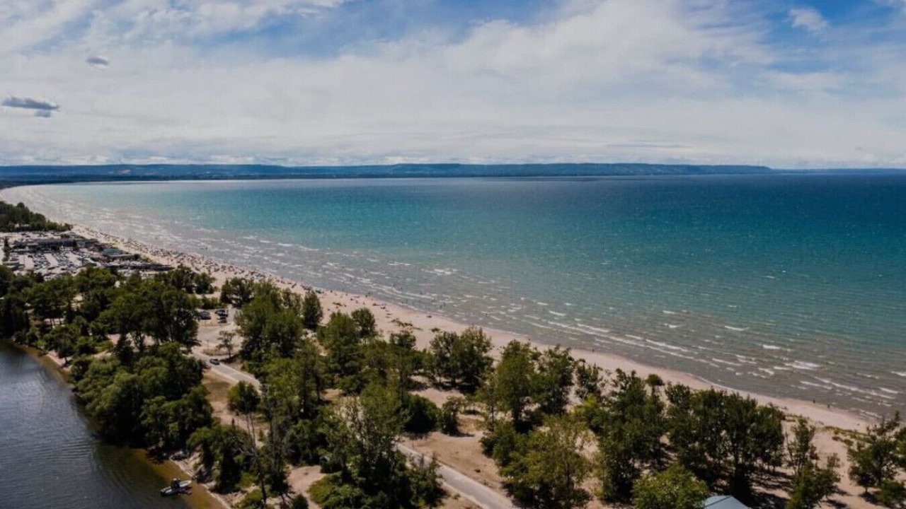 Photo of Others in Wasaga Beach