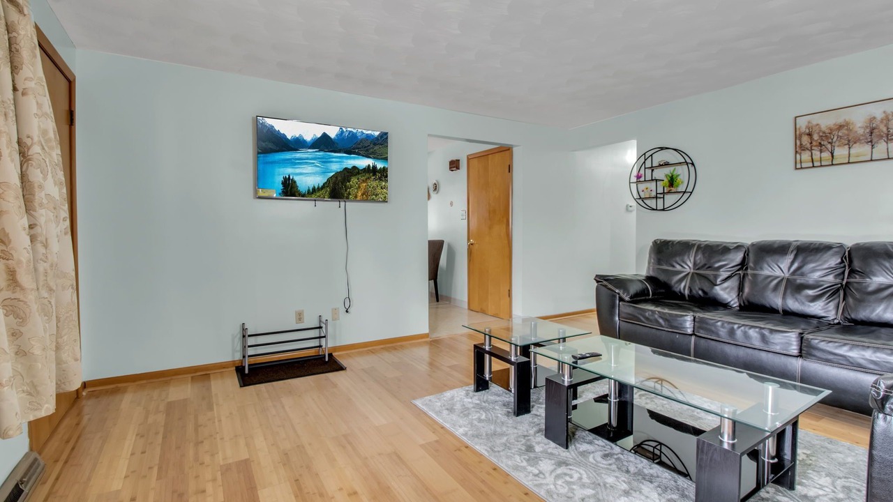 Photo of Livingroom in Niagara Falls
