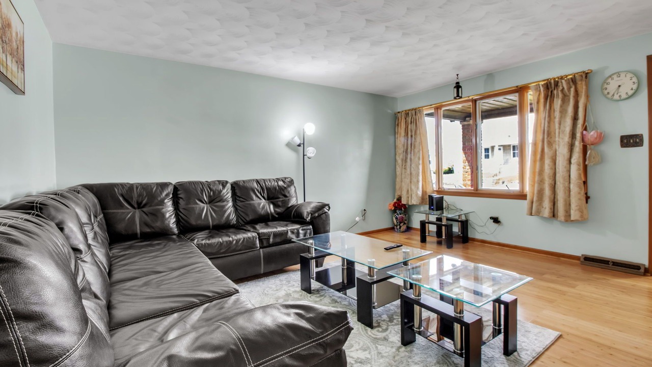 Photo of Livingroom in Niagara Falls