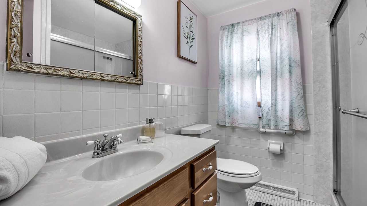 Photo of Bathroom in Niagara Falls